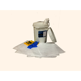RADNOR™ 9 lbs White Polypropylene Spill Kit RADNOR™ 9 lbs White Polypropylene Spill Kit